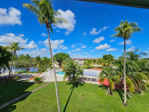 1450 NE 191st Street, Unit 303, Miami, FL 33179