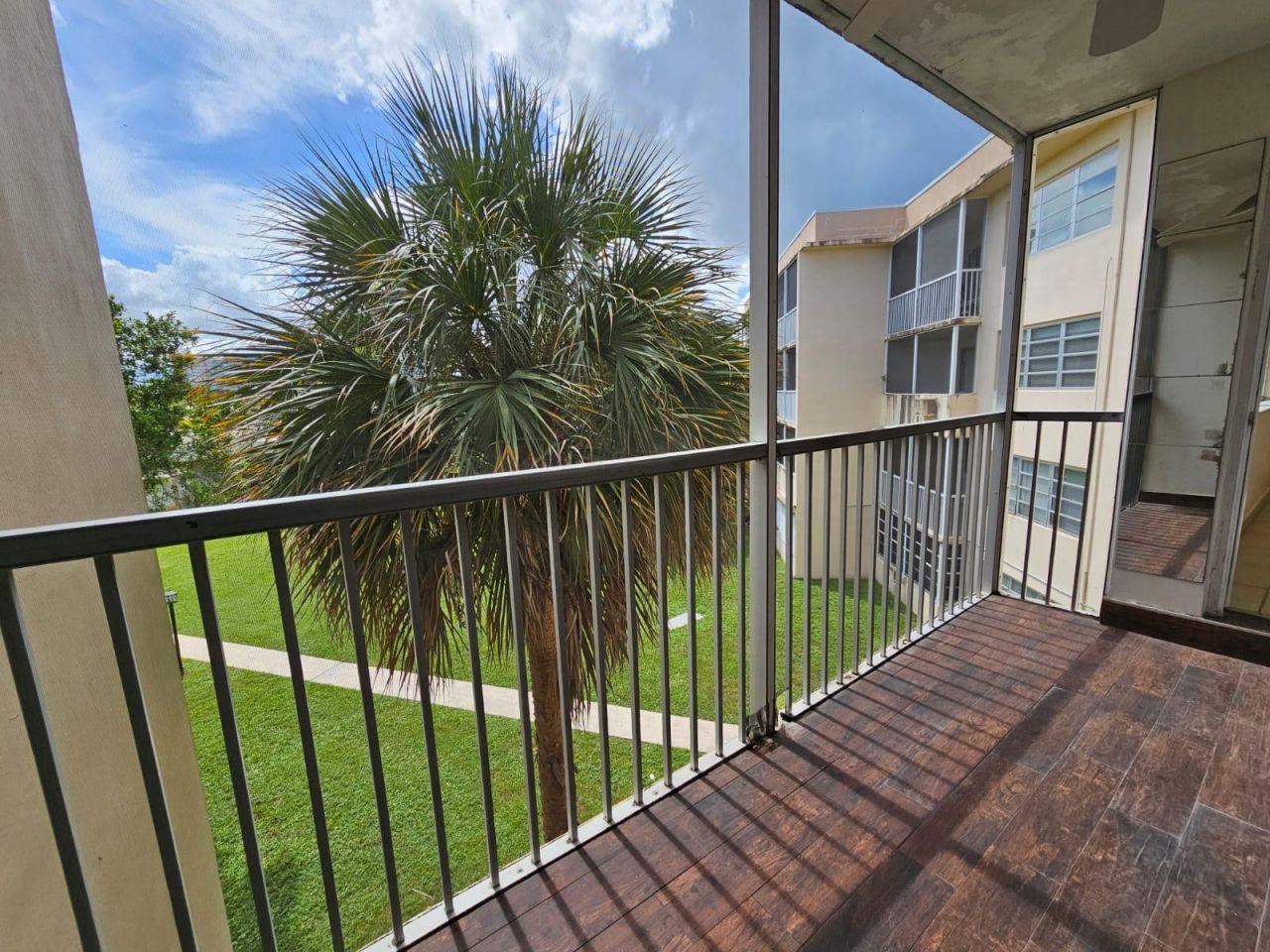 1450 NE 191st Street, Unit 303, Miami, FL 33179 Photo