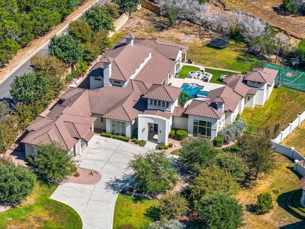 106 Wellesley, Shavano Park, TX 78231