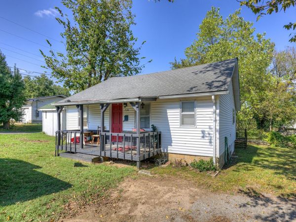 734 Joplin Street , Neosho, MO 64850