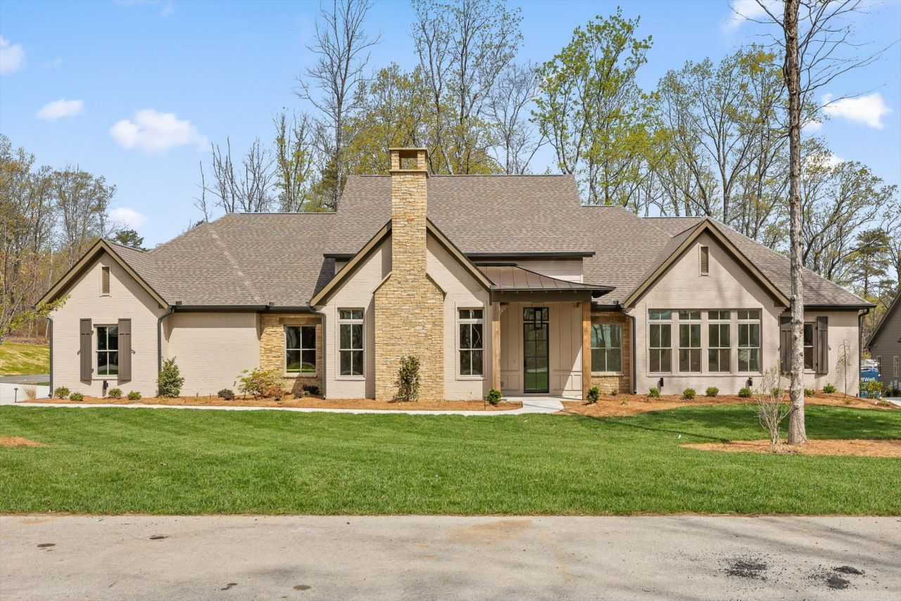 8583 Mountain Laurel Trl, Signal Mountain, TN 37377 Main Photo