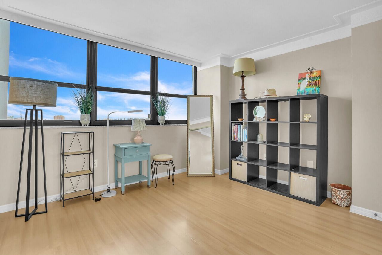 5600 N Flagler Drive, Unit 907, West Palm Beach, FL 33407 Photo