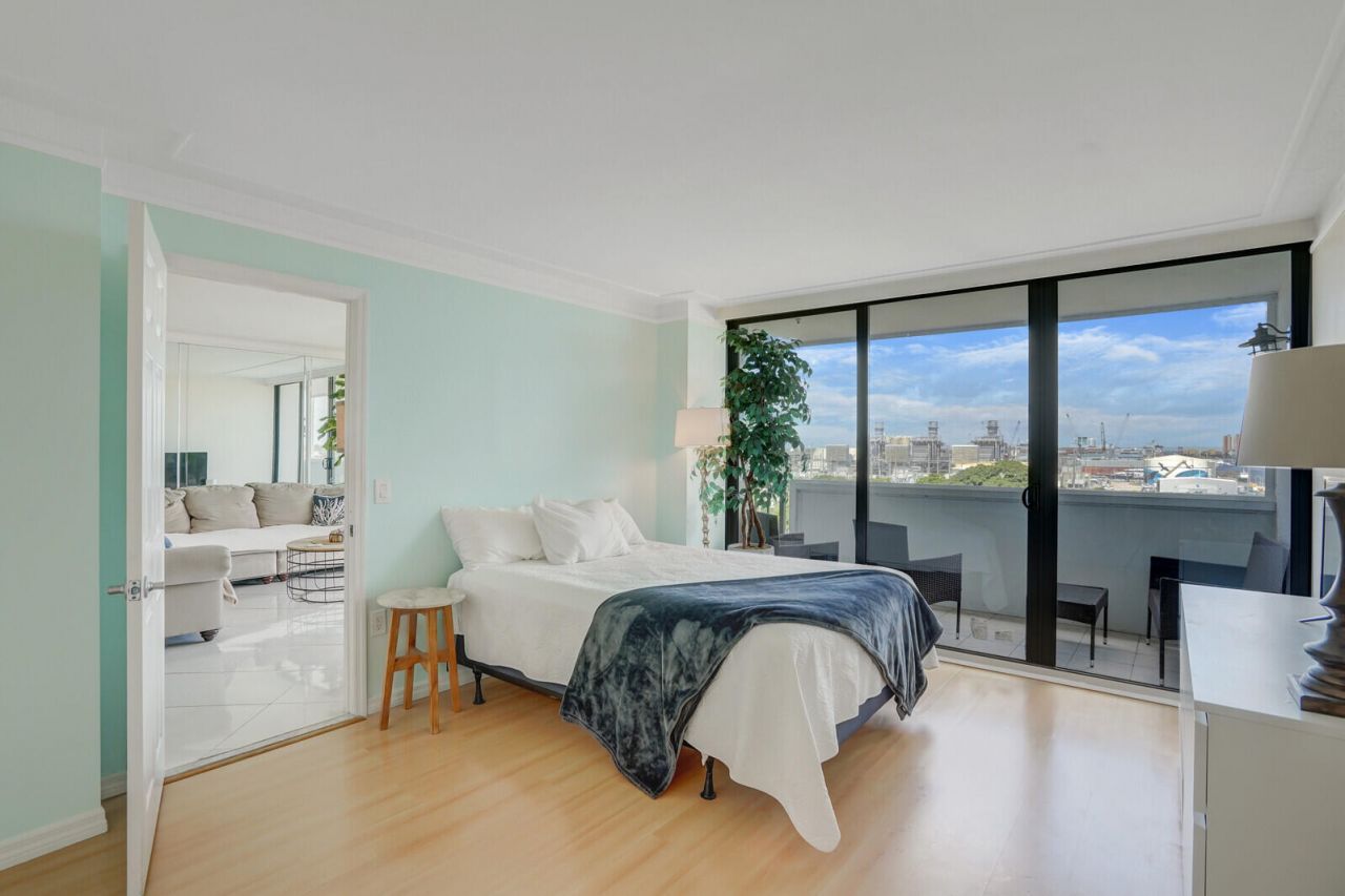 5600 N Flagler Drive, Unit 907, West Palm Beach, FL 33407 Photo