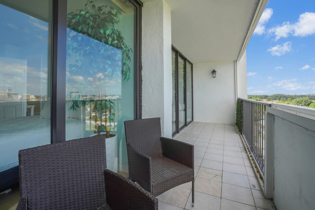 5600 N Flagler Drive, Unit 907, West Palm Beach, FL 33407 Photo