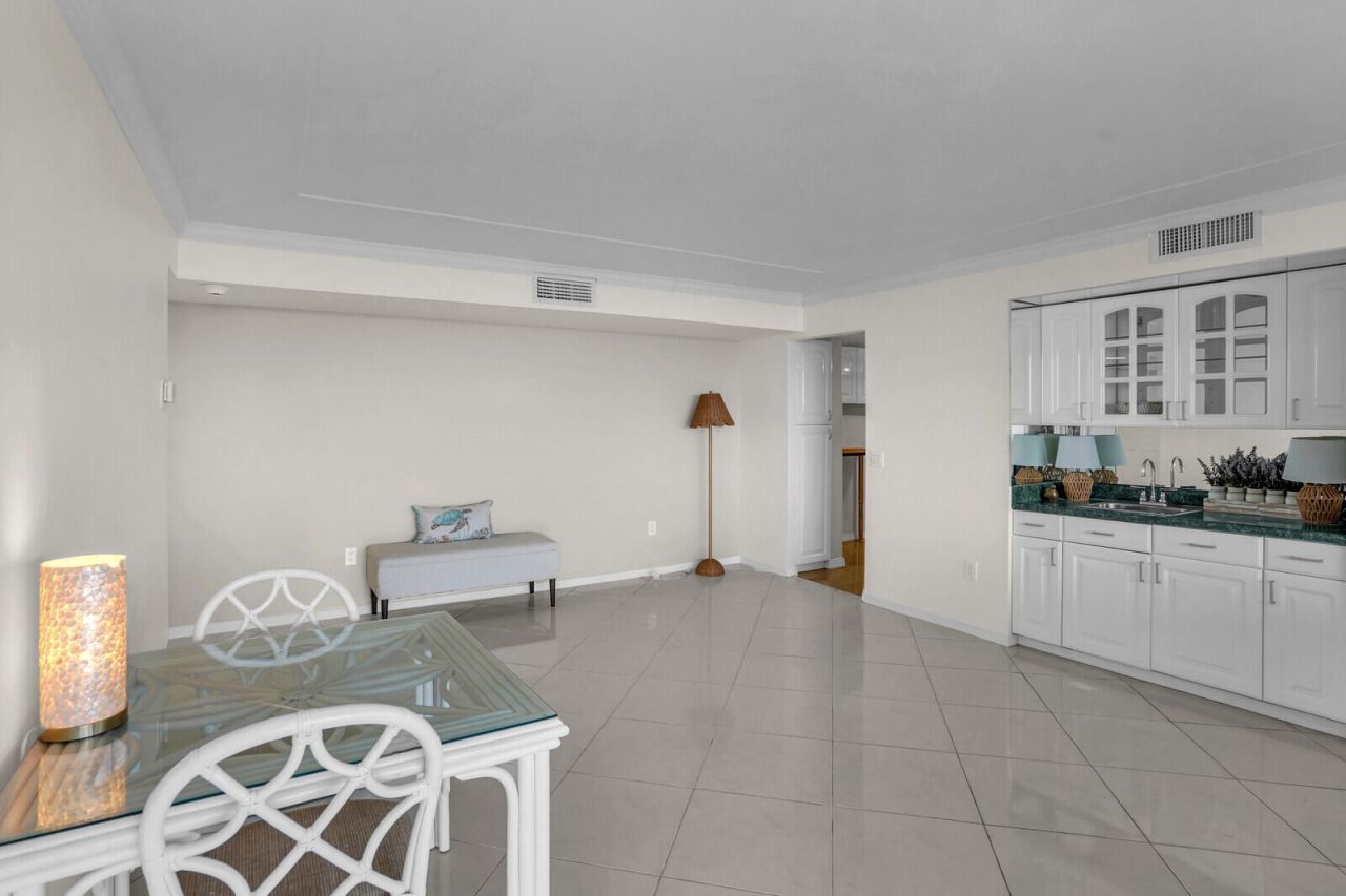 5600 N Flagler Drive, Unit 907, West Palm Beach, FL 33407 Photo