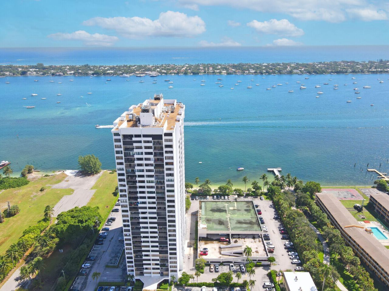 5600 N Flagler Drive, Unit 907, West Palm Beach, FL 33407 Photo