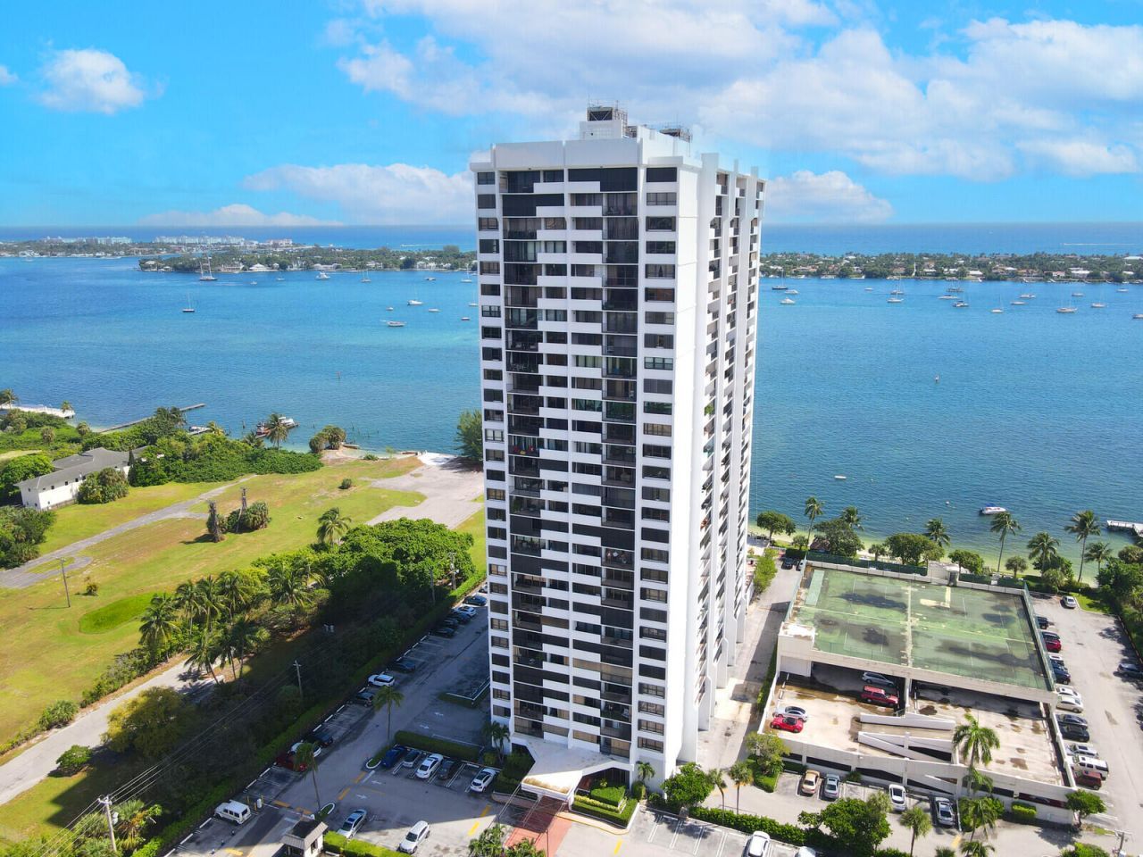 5600 N Flagler Drive, Unit 907, West Palm Beach, FL 33407 Photo