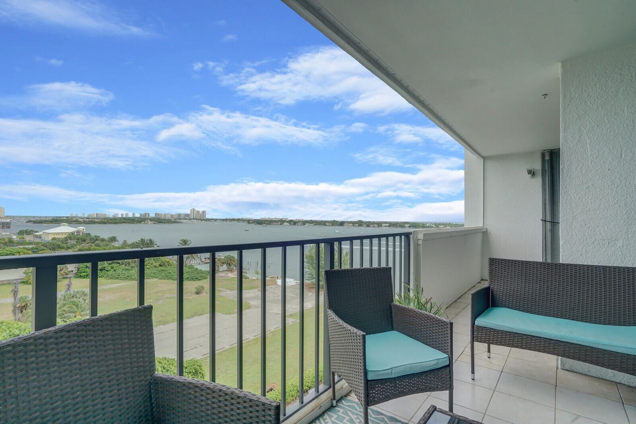 5600 N Flagler Drive, Unit 907, West Palm Beach, FL 33407 Photo