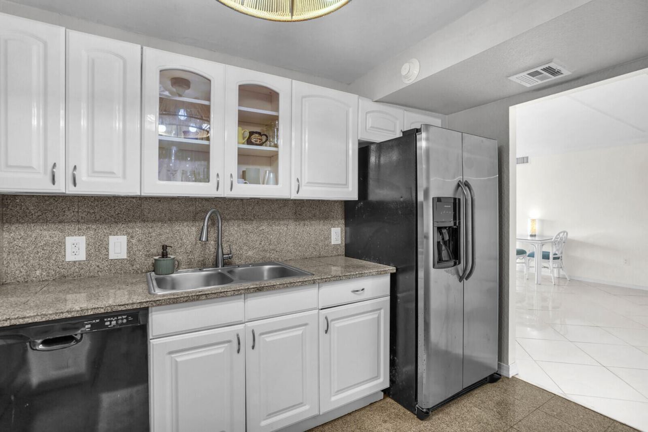 5600 N Flagler Drive, Unit 907, West Palm Beach, FL 33407 Photo