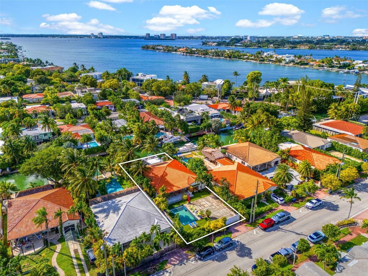 7970 Hawthorne Ave, Miami Beach, FL 33141 Photo