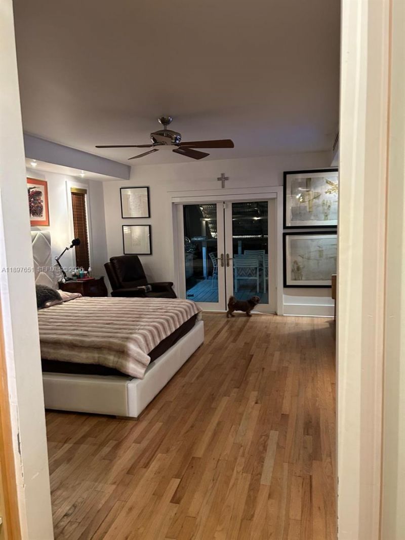 7970 Hawthorne Ave, Miami Beach, FL 33141 Photo