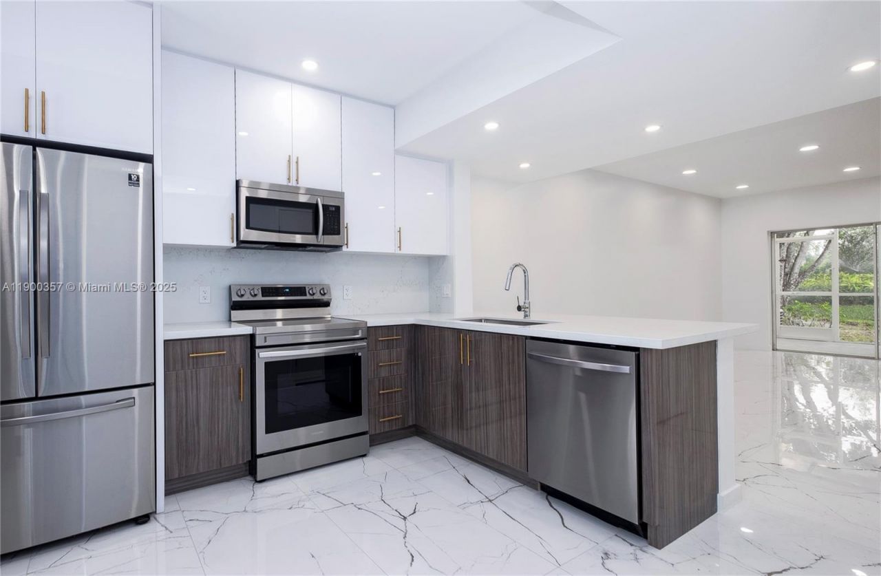 16697 Hemingway Dr, Unit 16697, Weston, FL 33326 Photo