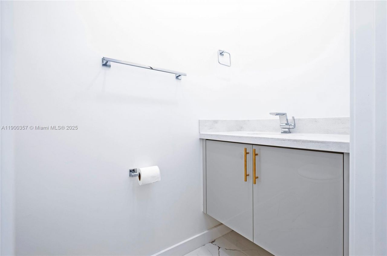 16697 Hemingway Dr, Unit 16697, Weston, FL 33326 Photo