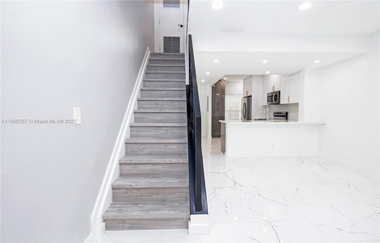 16697 Hemingway Dr, Unit 16697, Weston, FL 33326 Photo