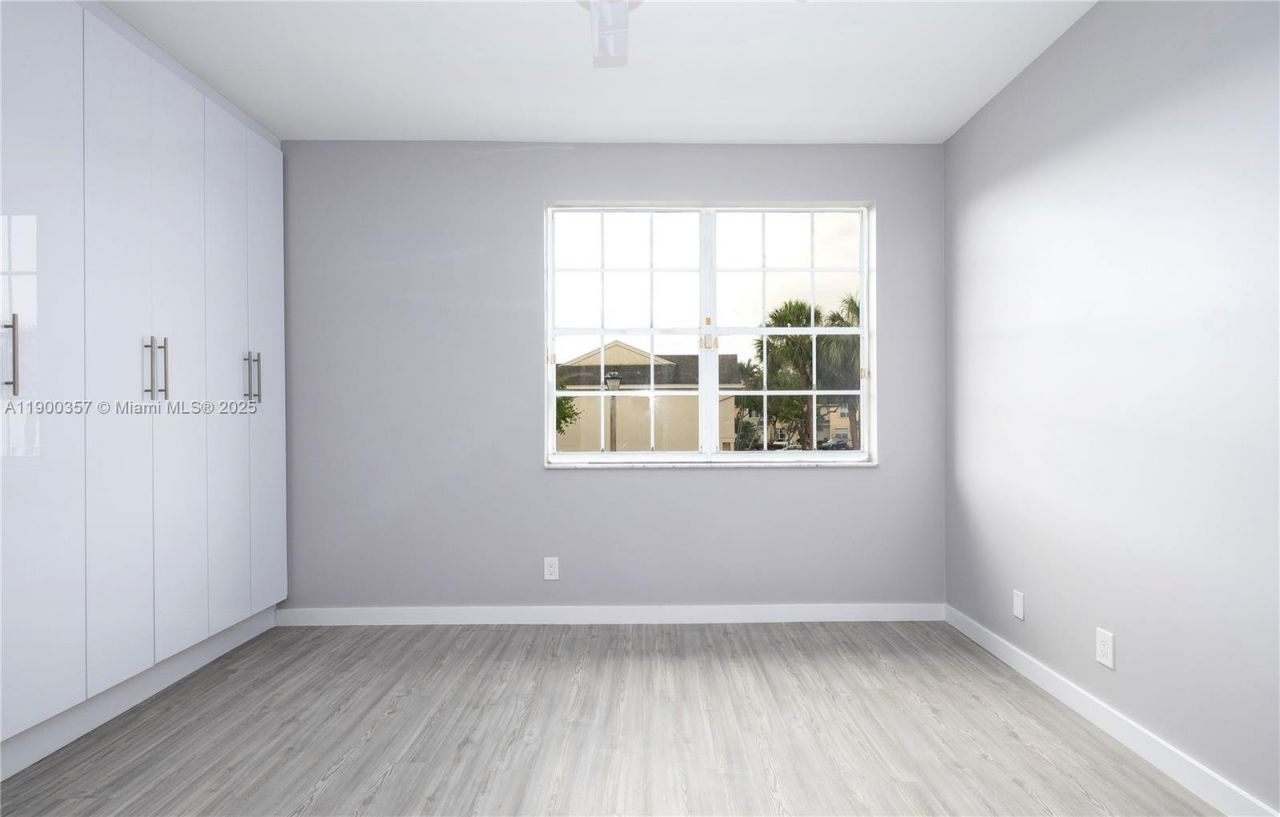 16697 Hemingway Dr, Unit 16697, Weston, FL 33326 Photo