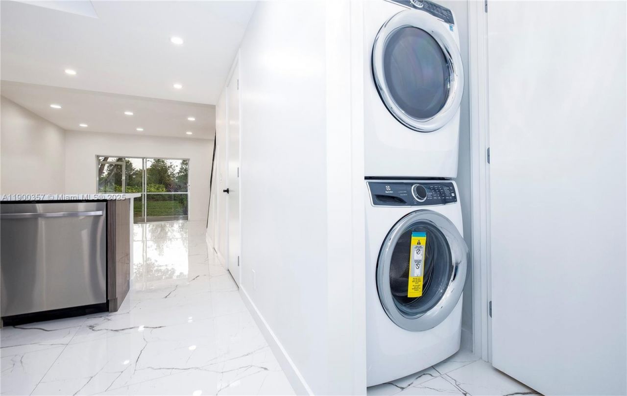 16697 Hemingway Dr, Unit 16697, Weston, FL 33326 Photo