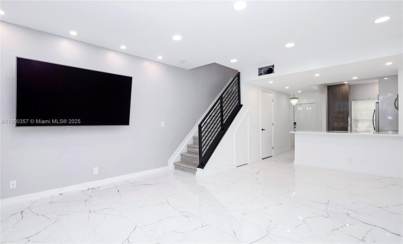 16697 Hemingway Dr, Unit 16697, Weston, FL 33326 Photo