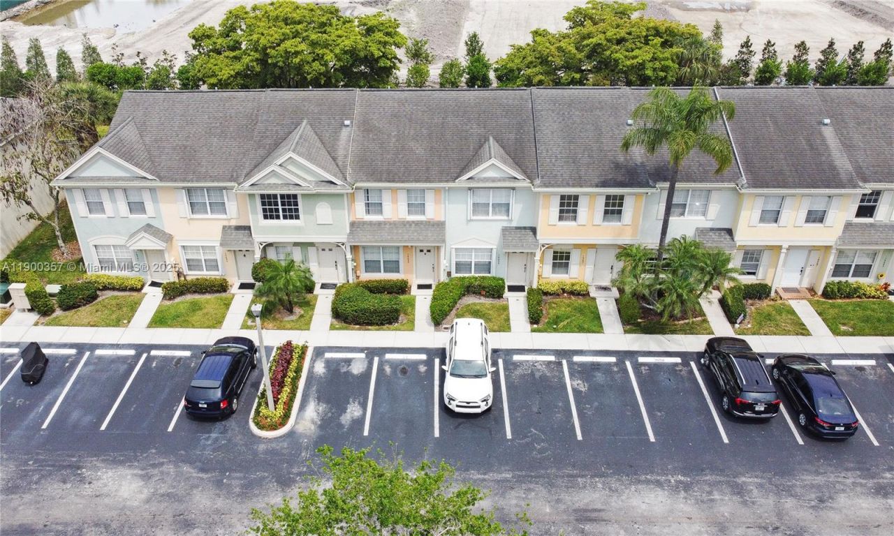 16697 Hemingway Dr, Unit 16697, Weston, FL 33326 Photo