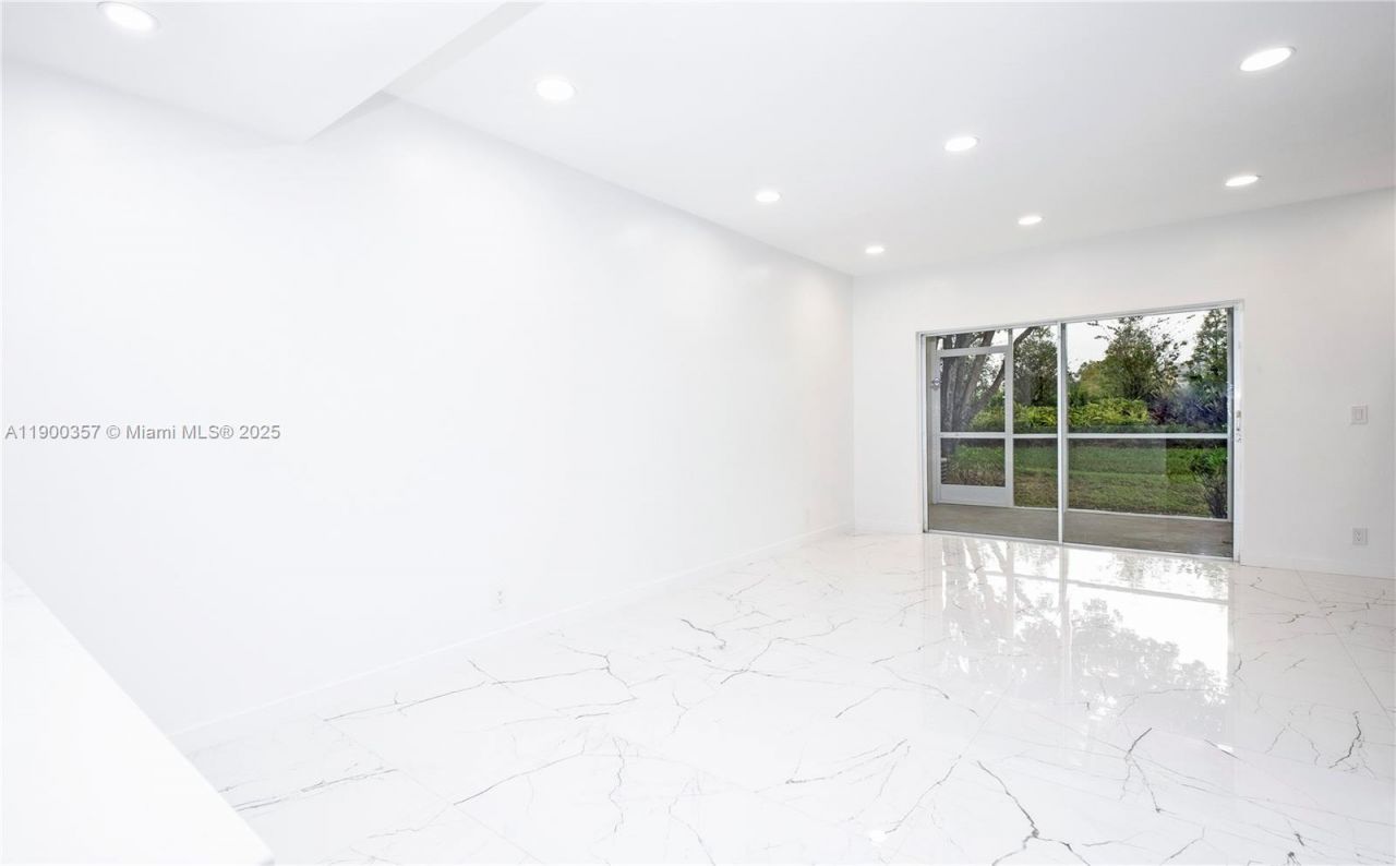 16697 Hemingway Dr, Unit 16697, Weston, FL 33326 Photo