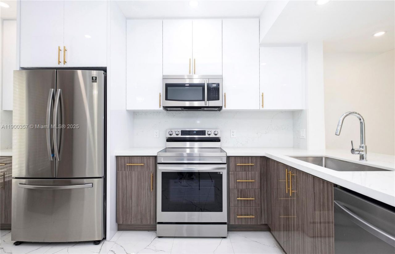 16697 Hemingway Dr, Unit 16697, Weston, FL 33326 Photo