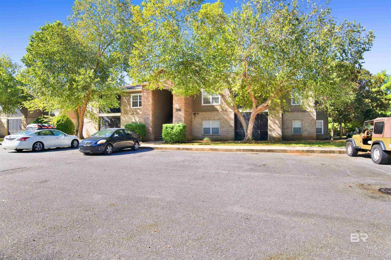450 Park Avenue, Unit 202, Foley, AL 36535 Main Photo
