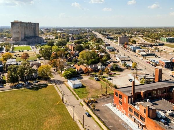 2200 Vermont Street, Detroit, MI 48216