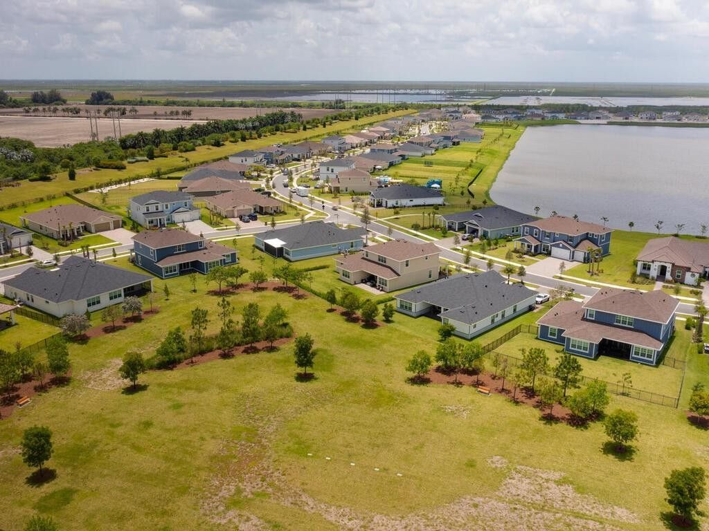 987 Castaway Court, Loxahatchee, FL 33470 Photo