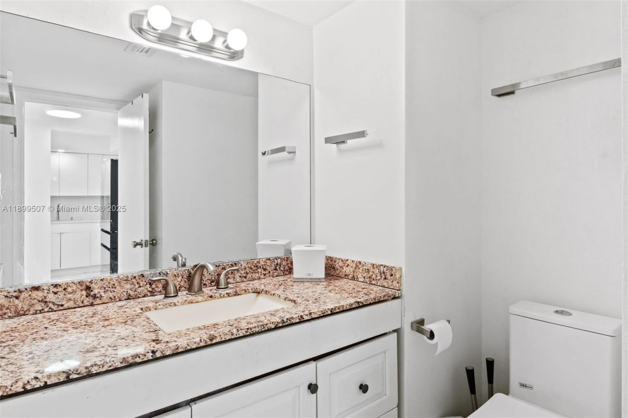 18021 Biscayne Blvd, Unit 1003, Aventura, FL 33160 Photo