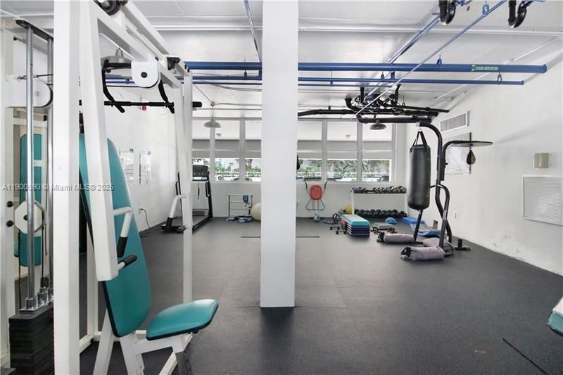 2016 Bay Dr, Unit 207, Miami Beach, FL 33141 Photo