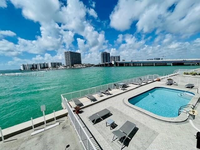 2016 Bay Dr, Unit 207, Miami Beach, FL 33141 Photo