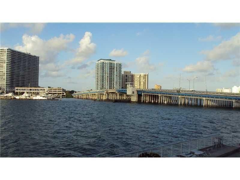 2016 Bay Dr, Unit 207, Miami Beach, FL 33141 Photo