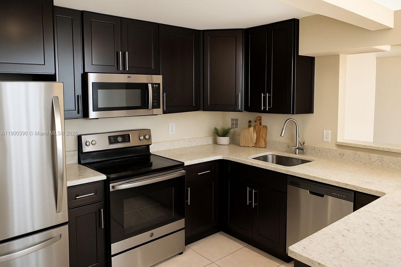 2016 Bay Dr, Unit 207, Miami Beach, FL 33141 Photo