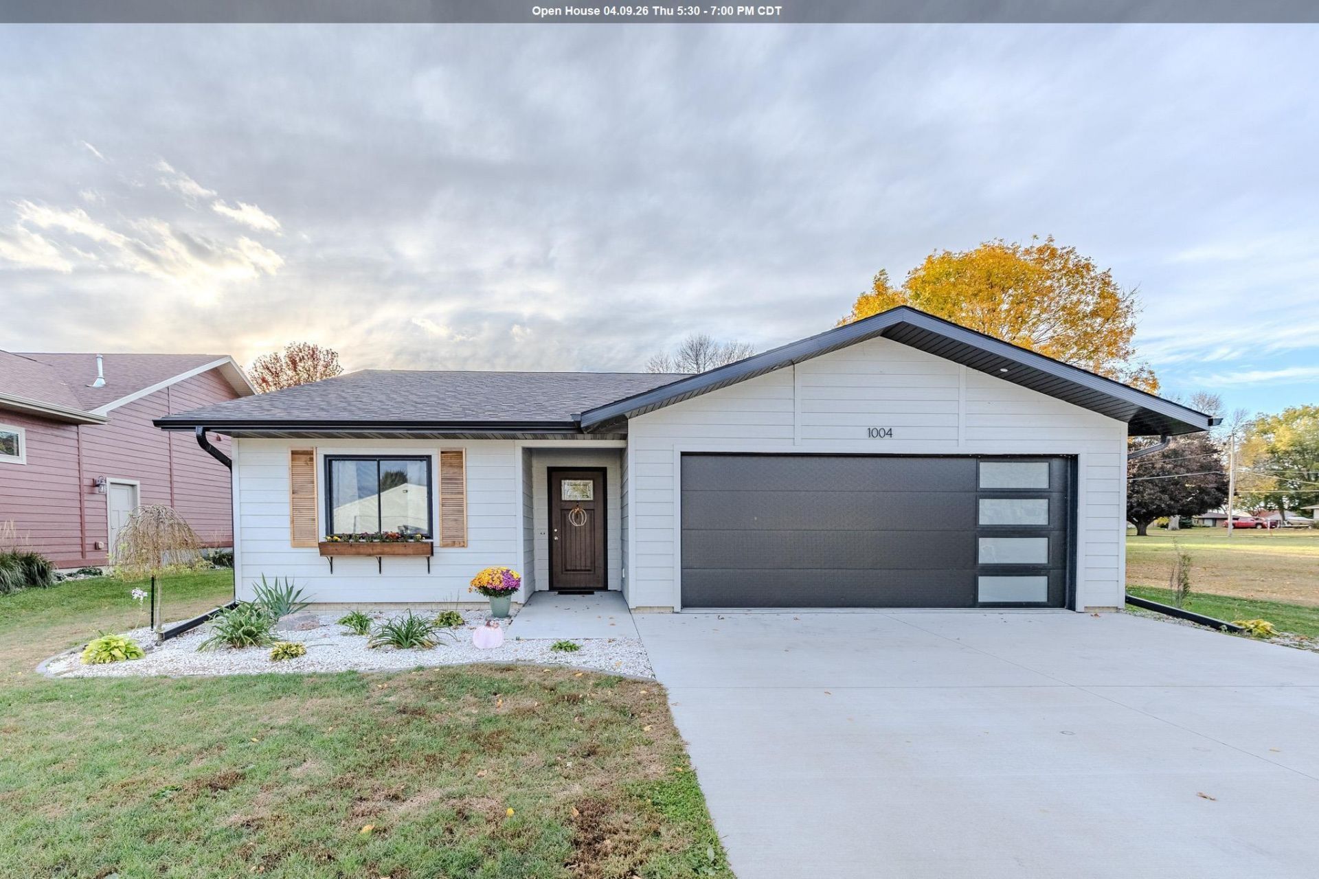 1004 Clayton Street Lake Park, IA 51347