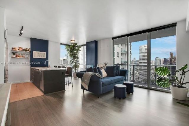 55 SE 6th St, Unit 3701, Miami, FL 33131 Photo