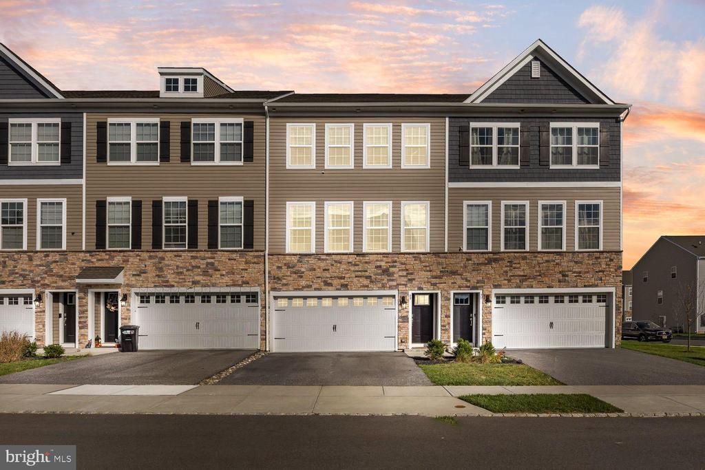 69 Sister's Farmstead Road, Mount Laurel, NJ 08054 Main Photo