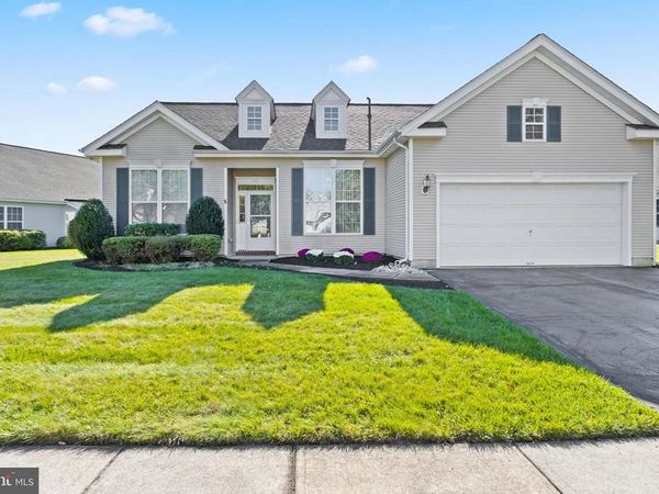 33 BUNKER HILL DRIVE, ALLENTOWN, NJ 08501