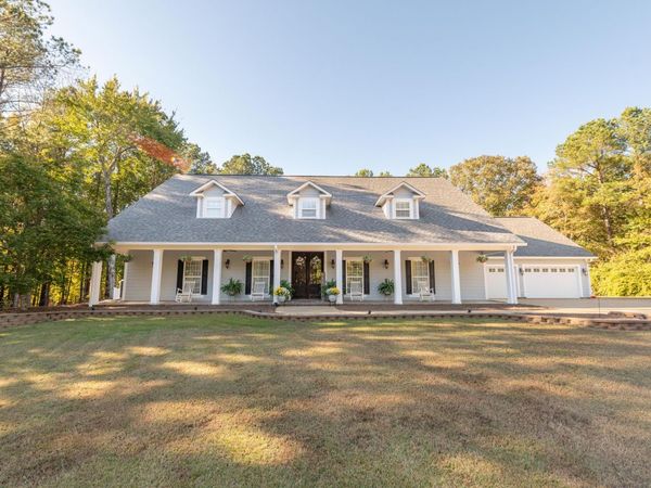 1008 Mabus Rd, Ackerman, MS 39735