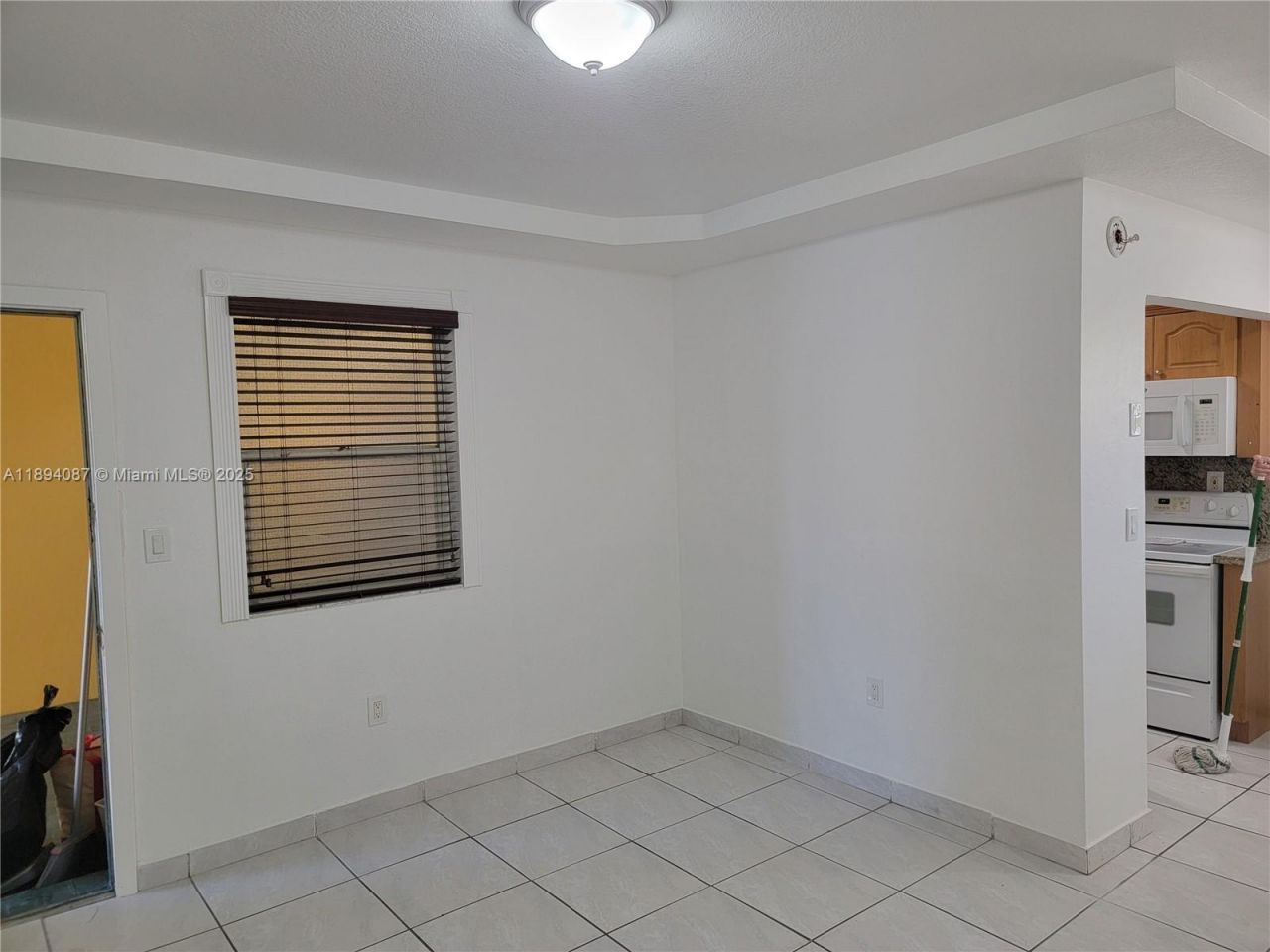 1975 NE 135th St, Unit 2I, North Miami, FL 33181 Photo