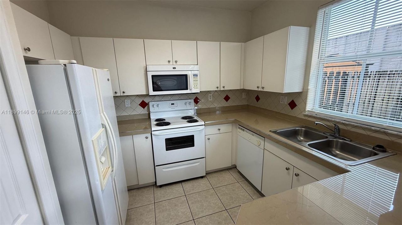 13810 SW 276th St, Unit 13810, Homestead, FL 33032 Photo