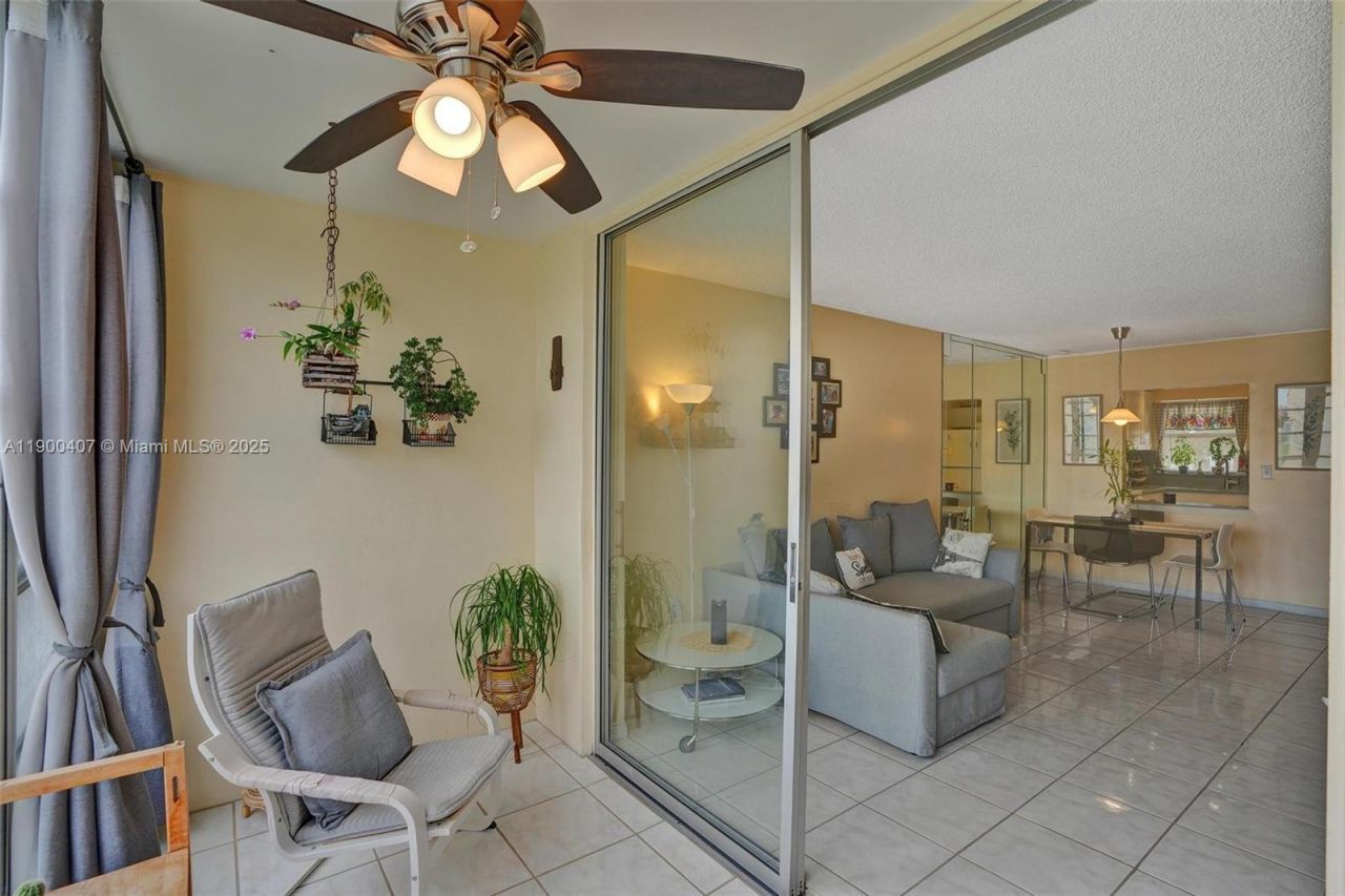 2791 N Pine Island Rd, Unit 205, Sunrise, FL 33322 Photo