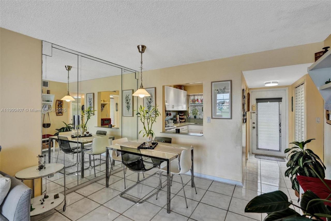 2791 N Pine Island Rd, Unit 205, Sunrise, FL 33322 Photo
