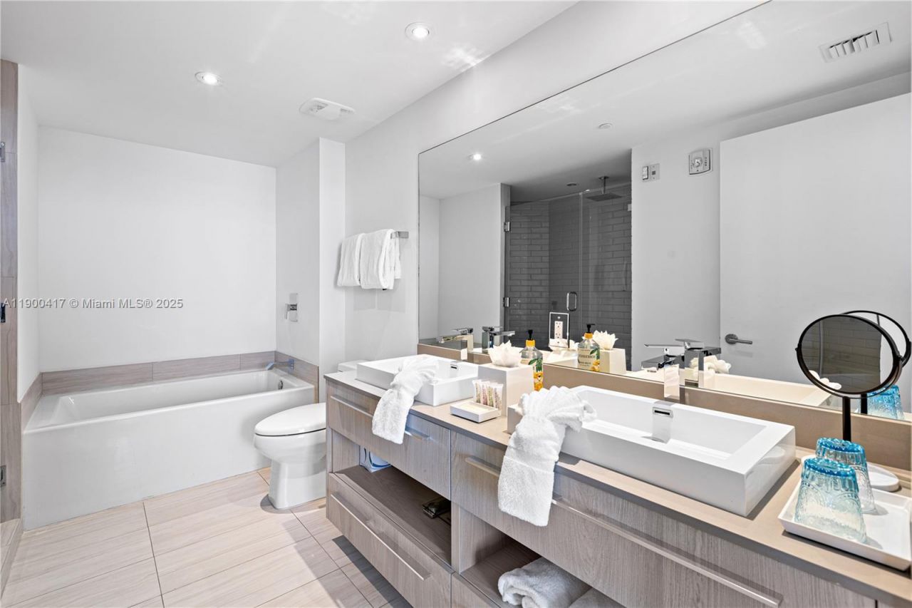 4010 S Ocean Dr, Unit R1701, Hollywood, FL 33019 Photo