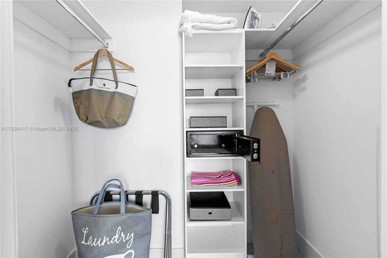 4010 S Ocean Dr, Unit R1701, Hollywood, FL 33019 Photo