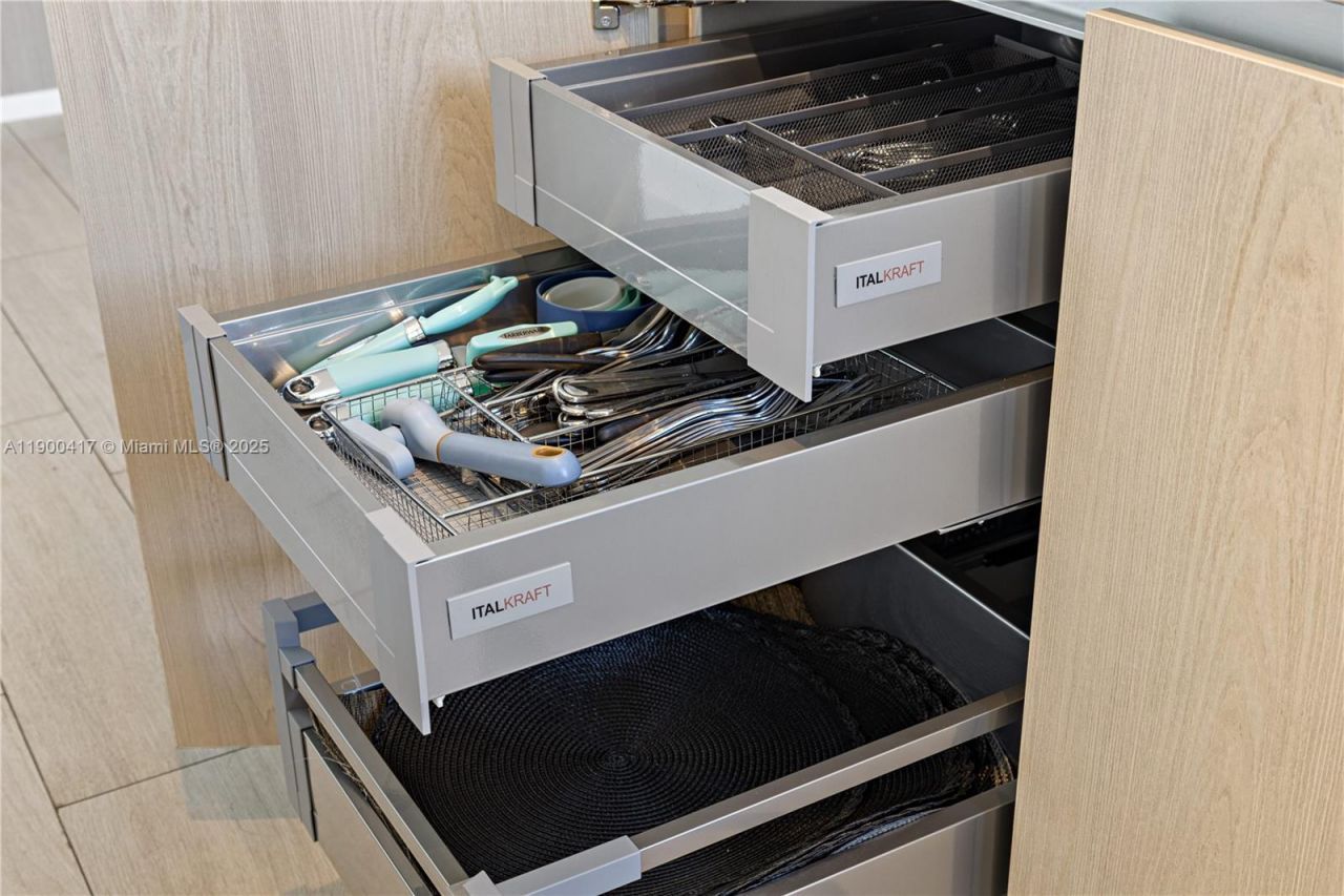 4010 S Ocean Dr, Unit R1701, Hollywood, FL 33019 Photo