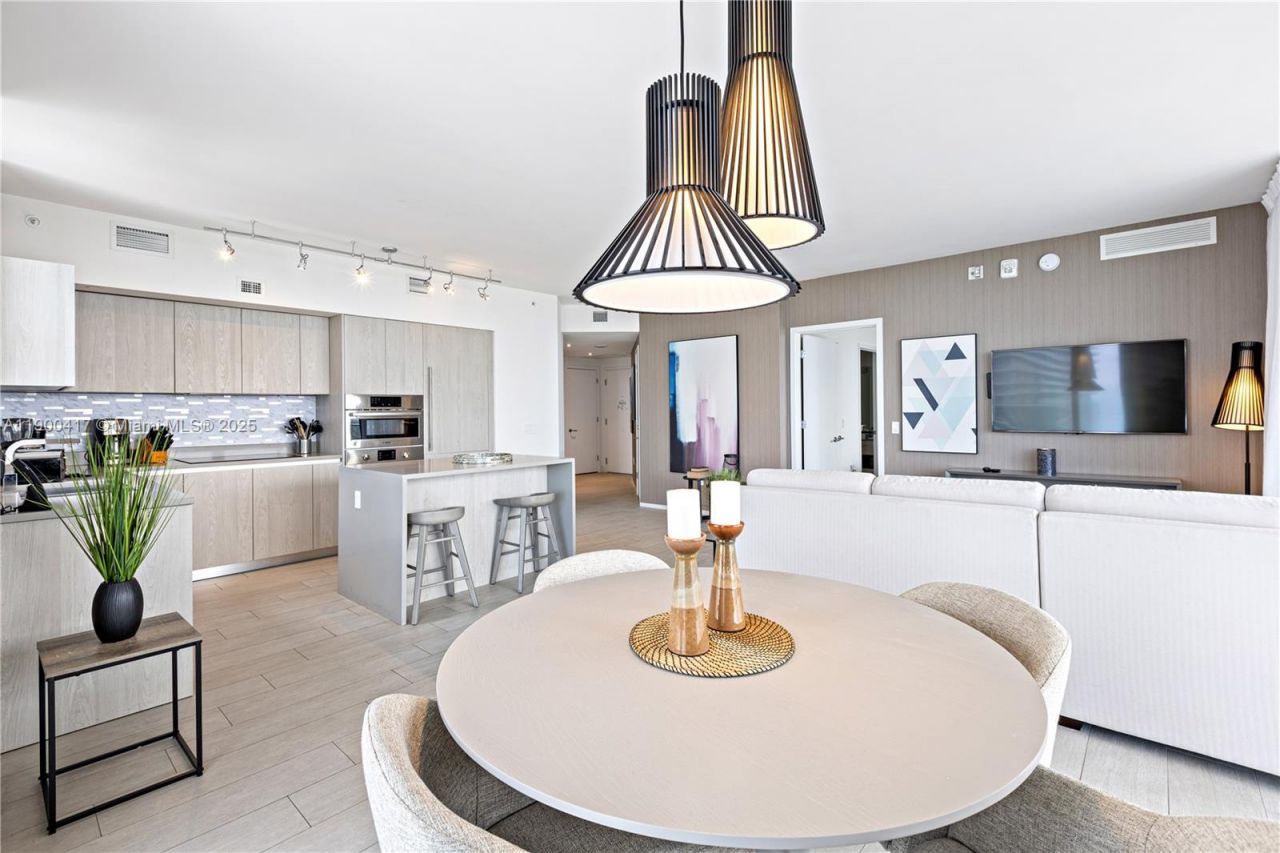 4010 S Ocean Dr, Unit R1701, Hollywood, FL 33019 Photo