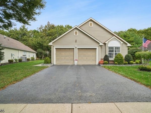 2703 Meadow Lake Dr, Toms Rivership, NJ 08755