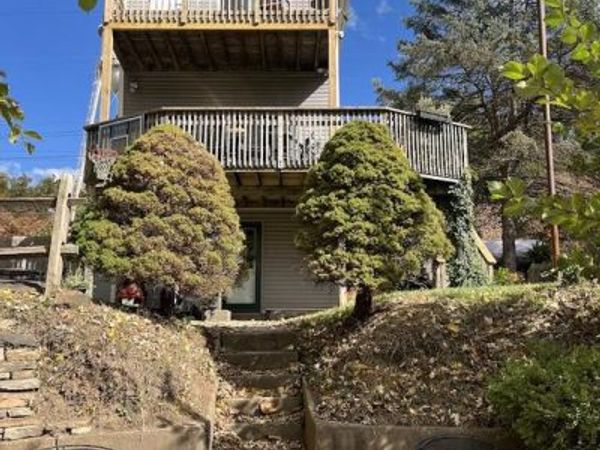 32 RIVER ROAD, CONSHOHOCKEN, PA 19428