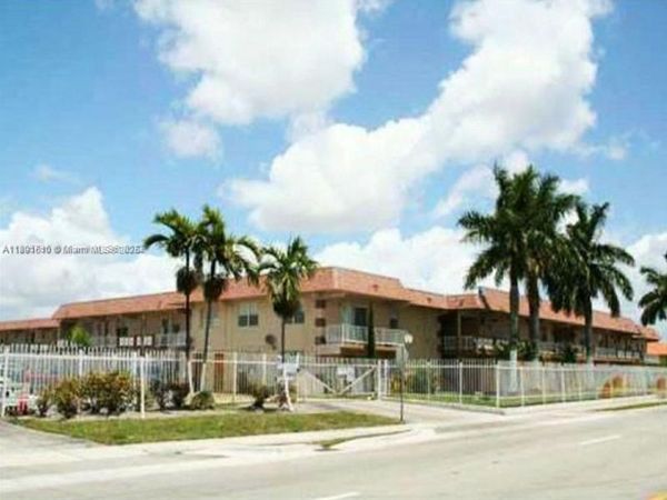 271 NW 177th St, Unit B-207, Miami Gardens, FL 33169
