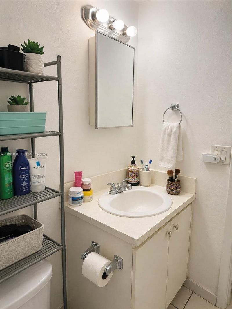 271 NW 177th St, Unit B-207, Miami Gardens, FL 33169 Photo