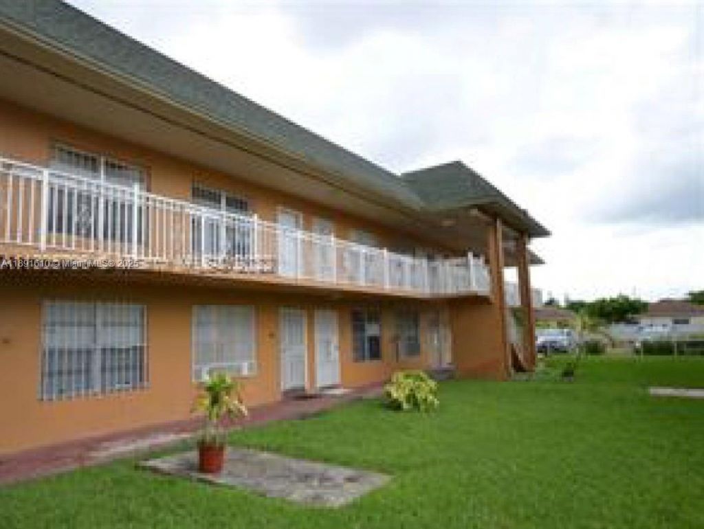 271 NW 177th St, Unit B-207, Miami Gardens, FL 33169 Photo